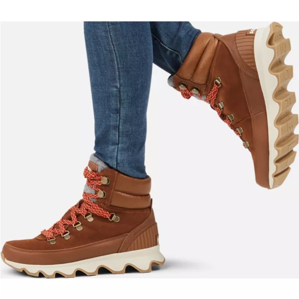 Sorel Women's Kinetic Conquest Winter Boots. NIB. Size 8